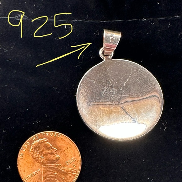 Sterling silver Aztec Calendar Pendant - Picture 4 of 5